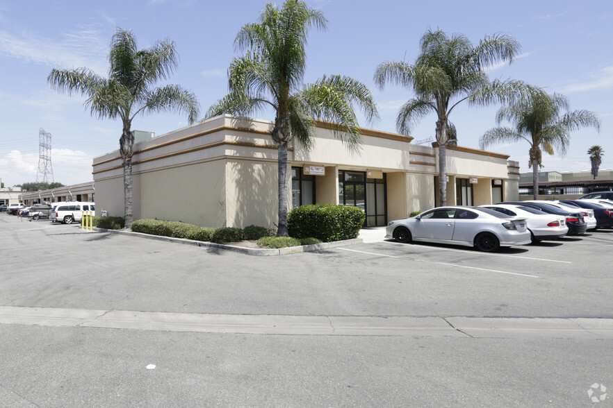 Primary Photo Of 7625 E Rosecrans Ave, Paramount Warehouse For Lease