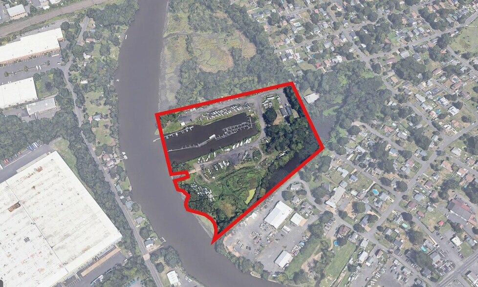 Primary Photo Of 400 Main Ave, Croydon Marina For Sale