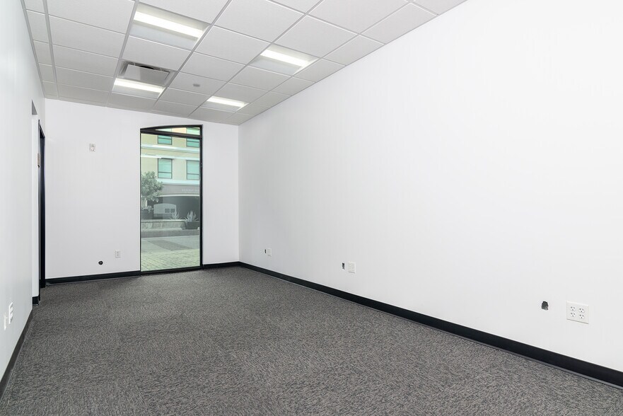 More Photos Of 6803 E Main St, Scottsdale Apartments For Sale