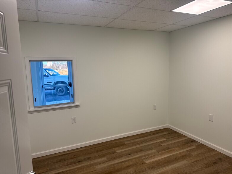 More Photos Of 464 James Burr Blvd, Kearneysville Unknown For Lease