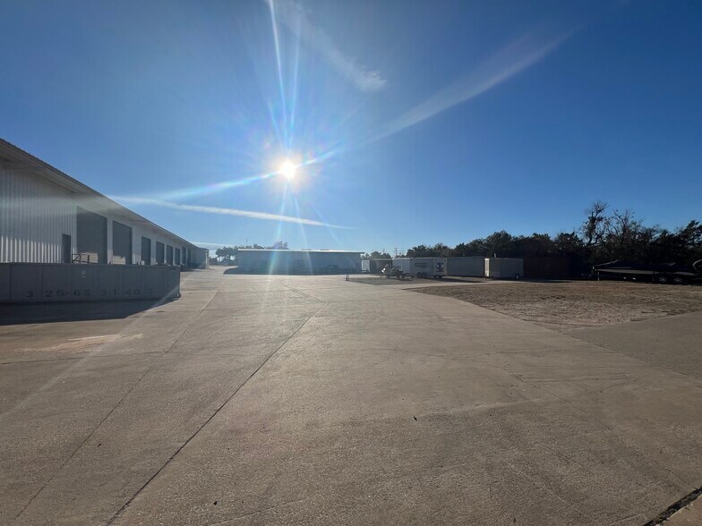 More Photos Of 10806 FM 620 N, Austin Manufacturing For Lease