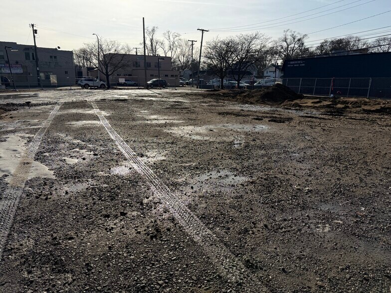 More Photos Of 1005 N Main St, Royal Oak Land For Sale