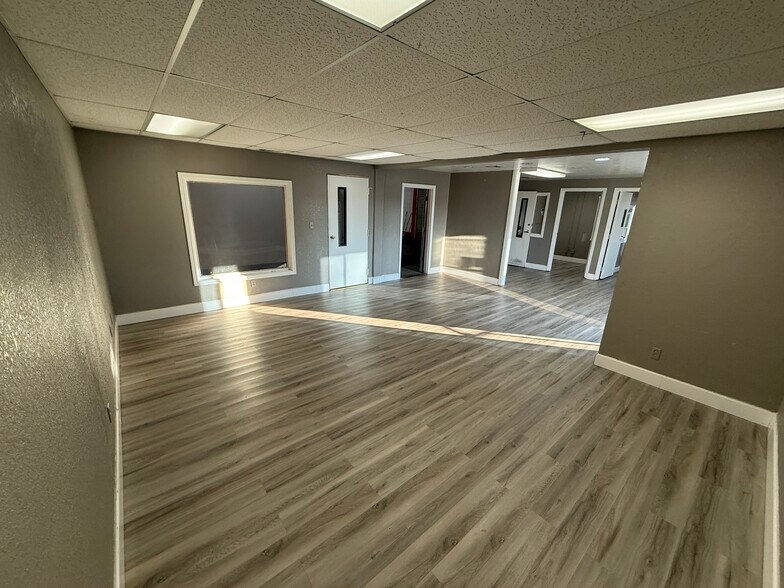 Primary Photo Of 1215 Railroad Ave, Clovis Warehouse For Lease