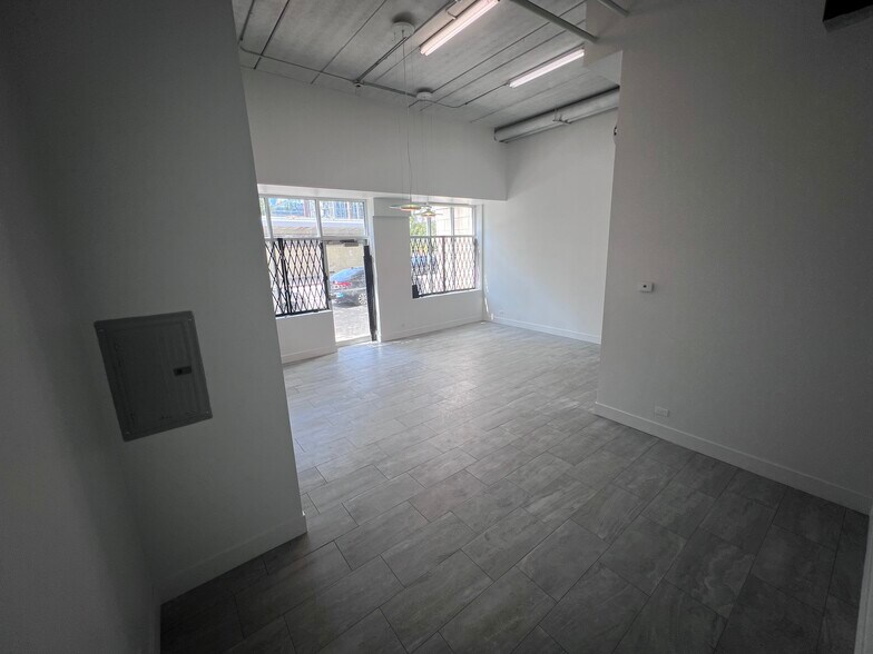 More Photos Of 291 N Union Ave, Chicago Apartments For Lease