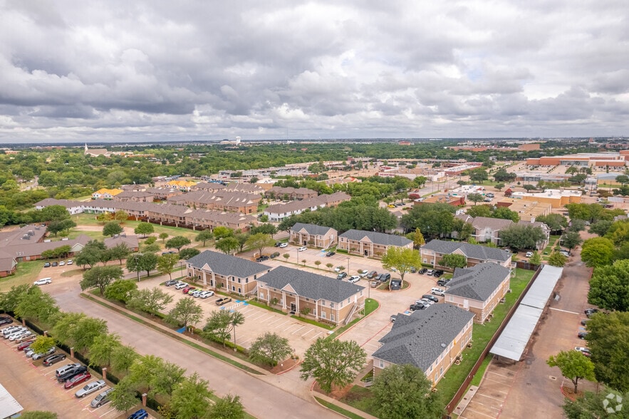 More Photos Of 305 S Jupiter Rd, Allen Office For Lease