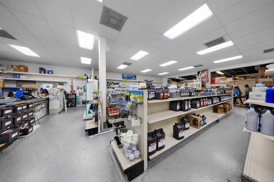 More Photos Of 887 E Okeechobee Rd, Hialeah General Retail For Sale