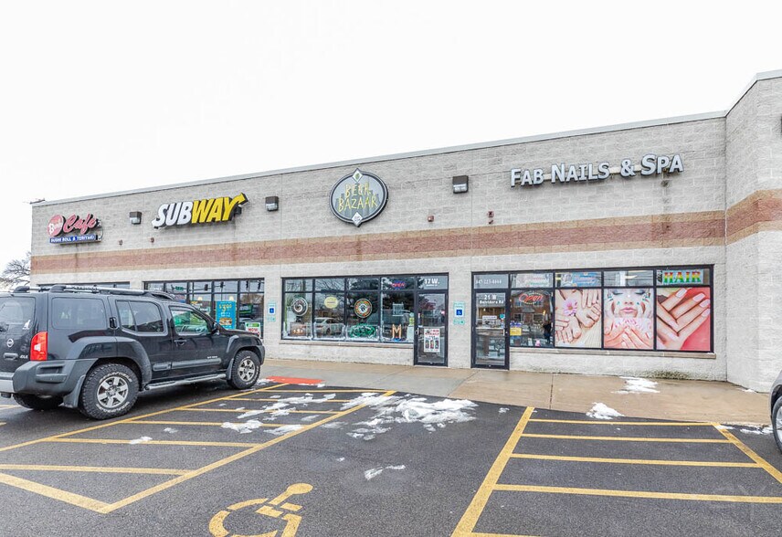 More Photos Of 9-25 W Belvidere Rd, Hainesville Auto Repair For Lease