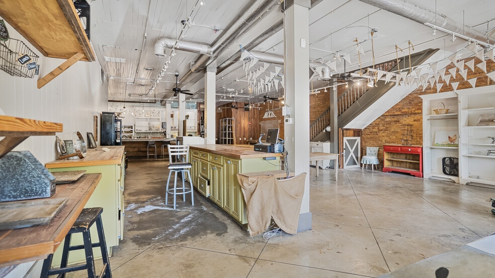 More Photos Of 3840 Highway 42, Locust Grove Restaurant For Sale