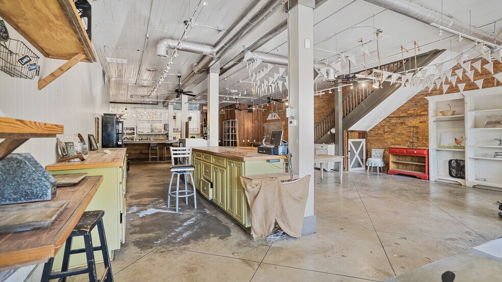 More Photos Of 3840 Highway 42, Locust Grove Restaurant For Lease