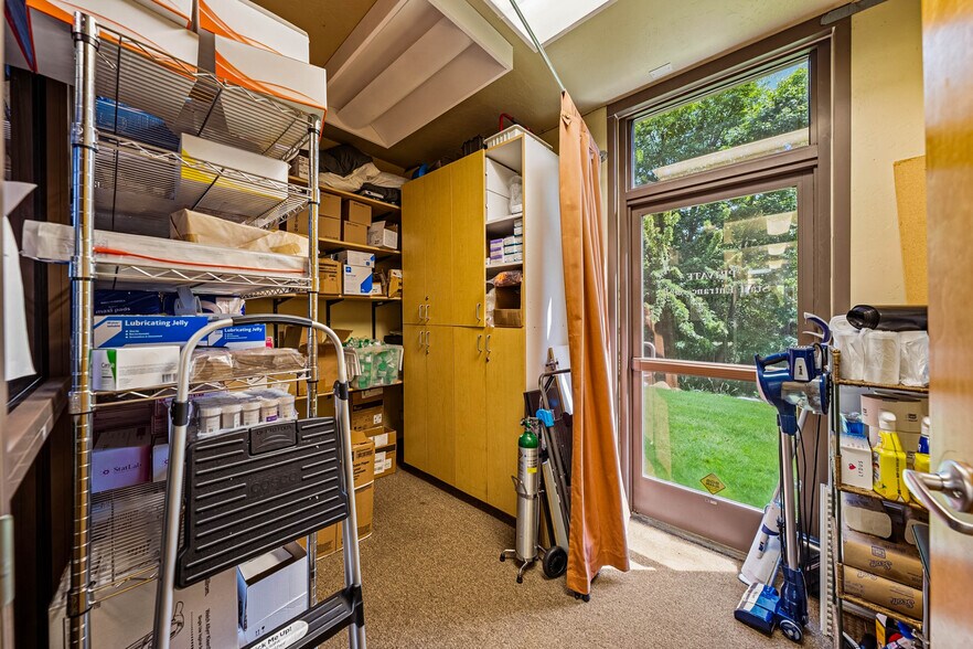 More Photos Of 3156 State St, Medford Medical For Sale