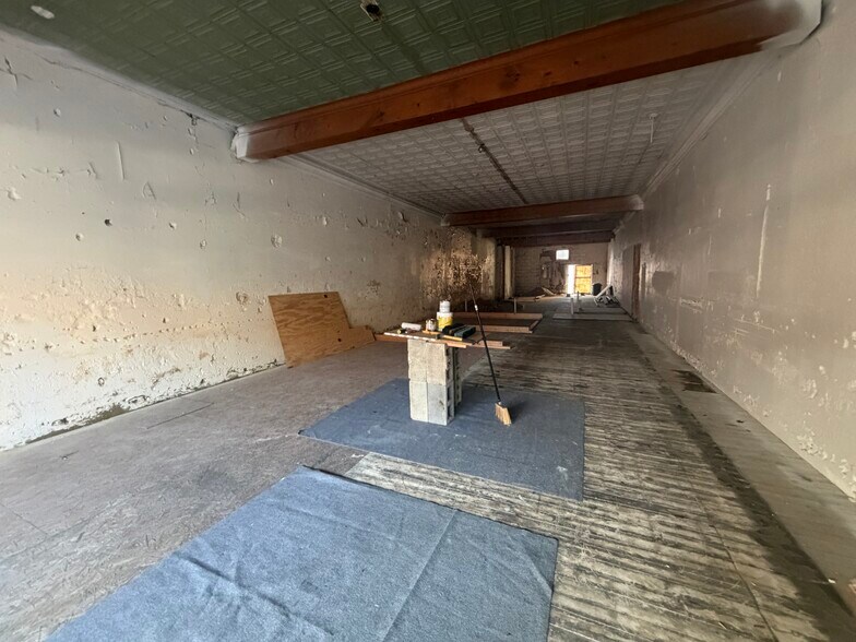 More Photos Of 118 Tarboro St W, Wilson General Retail For Lease