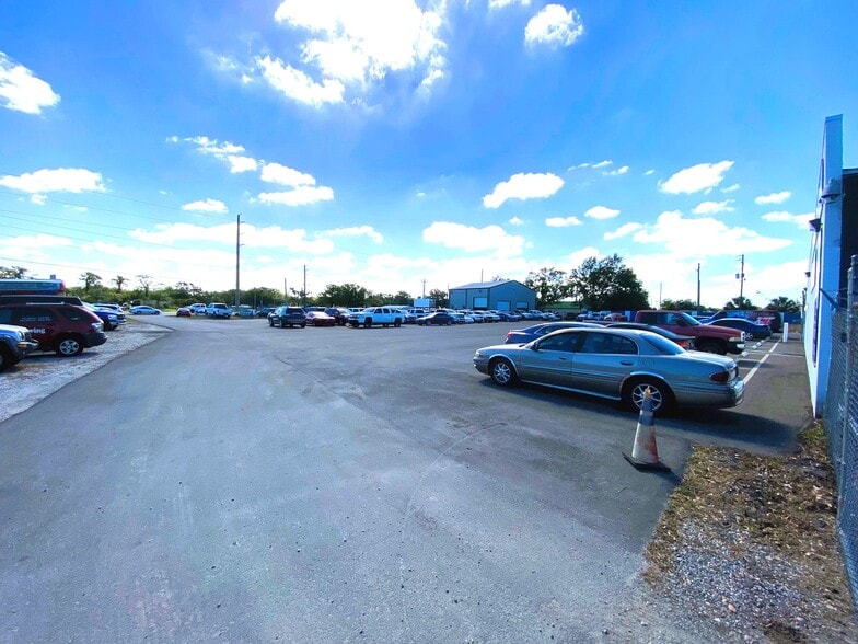 More Photos Of 5004 15th E st, Bradenton Industrial For Sale
