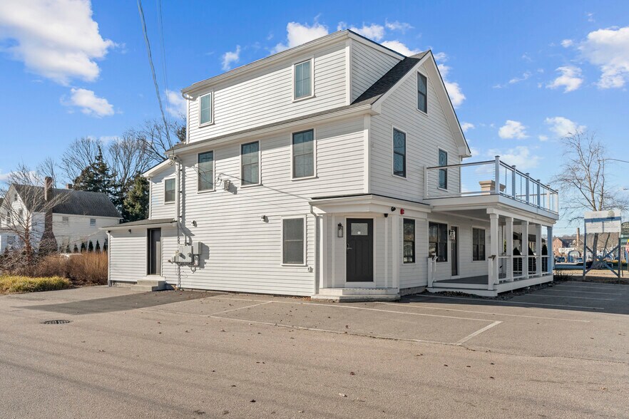 More Photos Of 44 Williams Ave, Mystic General Retail For Sale