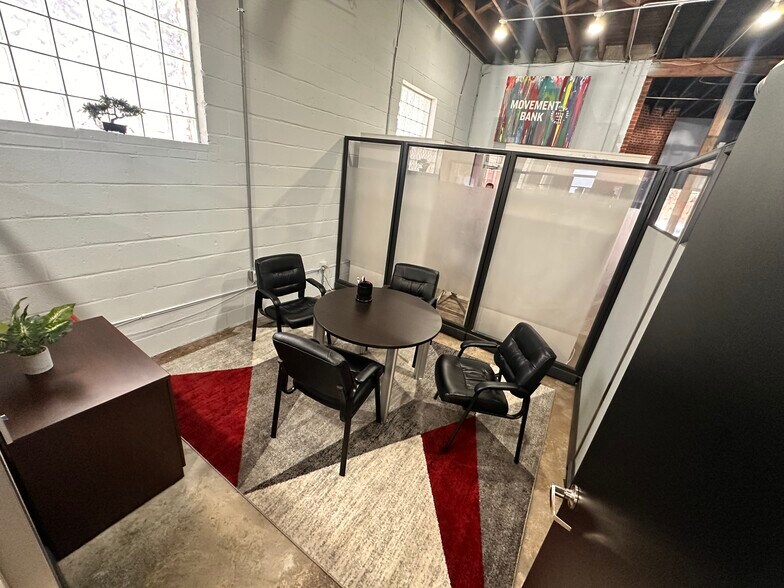 More Photos Of 1235 W Morehead St, Charlotte Office For Lease