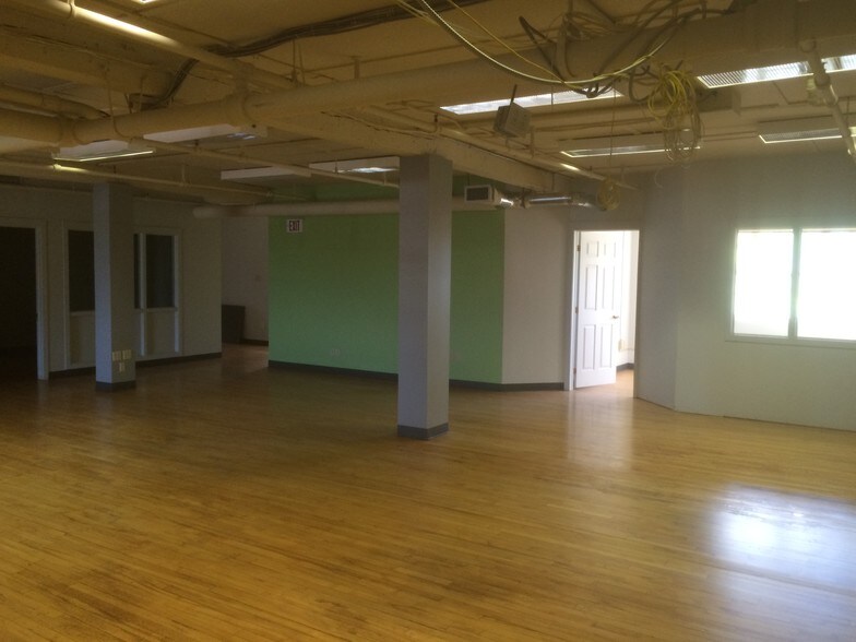 More Photos Of 264 Botsford St, Moncton Office For Lease