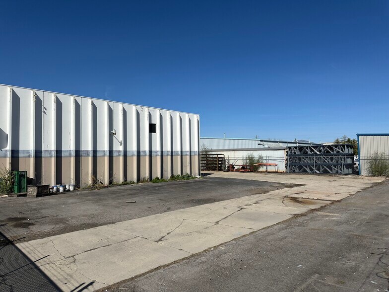 More Photos Of 2487 S 3270 W, Salt Lake City Manufacturing For Lease
