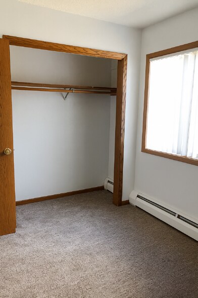 More Photos Of 105 Sunnyslope Rd, Morris Apartments For Sale