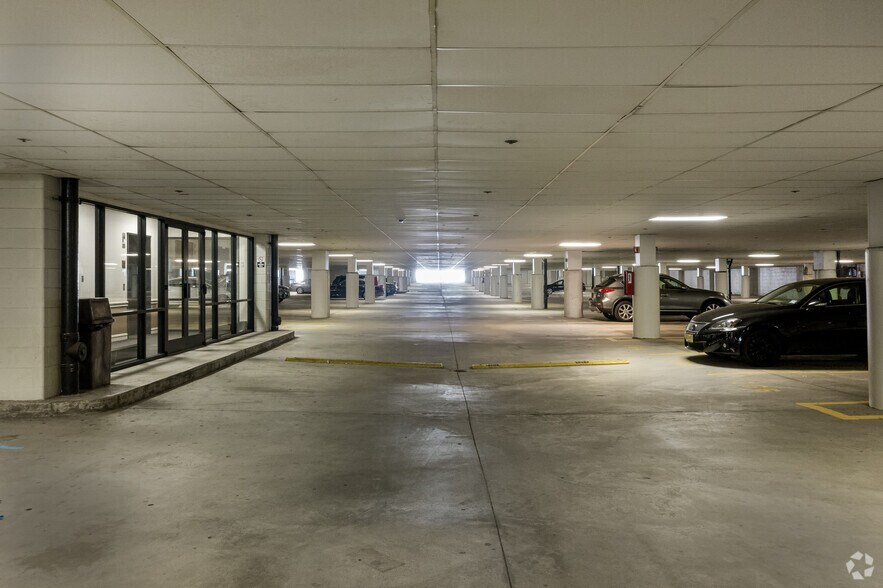 More Photos Of 300 Tice Blvd, Woodcliff Lake Office For Lease