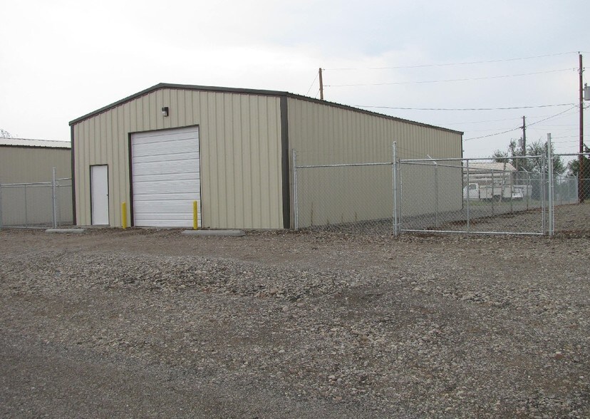 Primary Photo Of 3606 SW Tennessee Ave, Lawton Warehouse For Lease