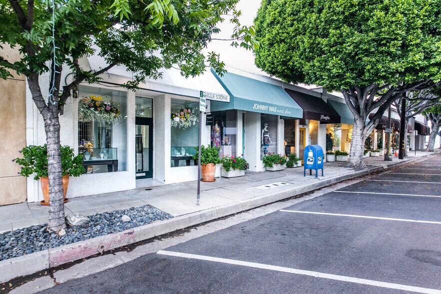 More Photos Of 2527-2545 Mission St, San Marino Storefront For Sale