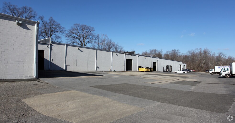 More Photos Of 15101 Buck Ln, Upper Marlboro Warehouse For Lease