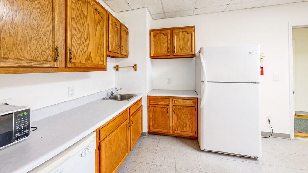 More Photos Of 124 College St, Asheville Office Residential For Sale