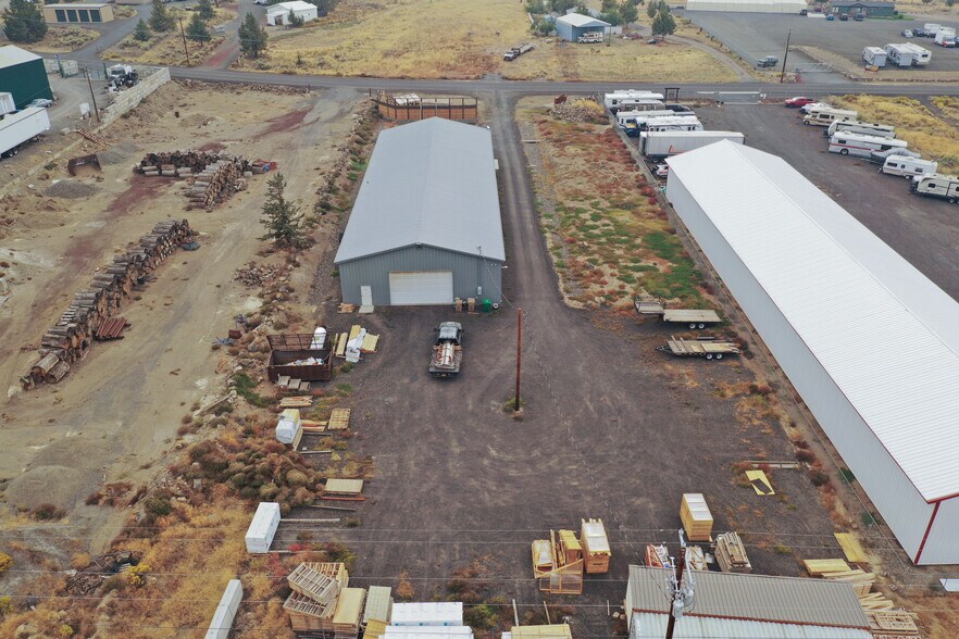 More Photos Of 14079 SW Commercial Loop Rd, Terrebonne Warehouse For Sale