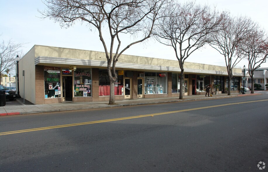 More Photos Of 702-738 Villa St, Mountain View Storefront For Lease