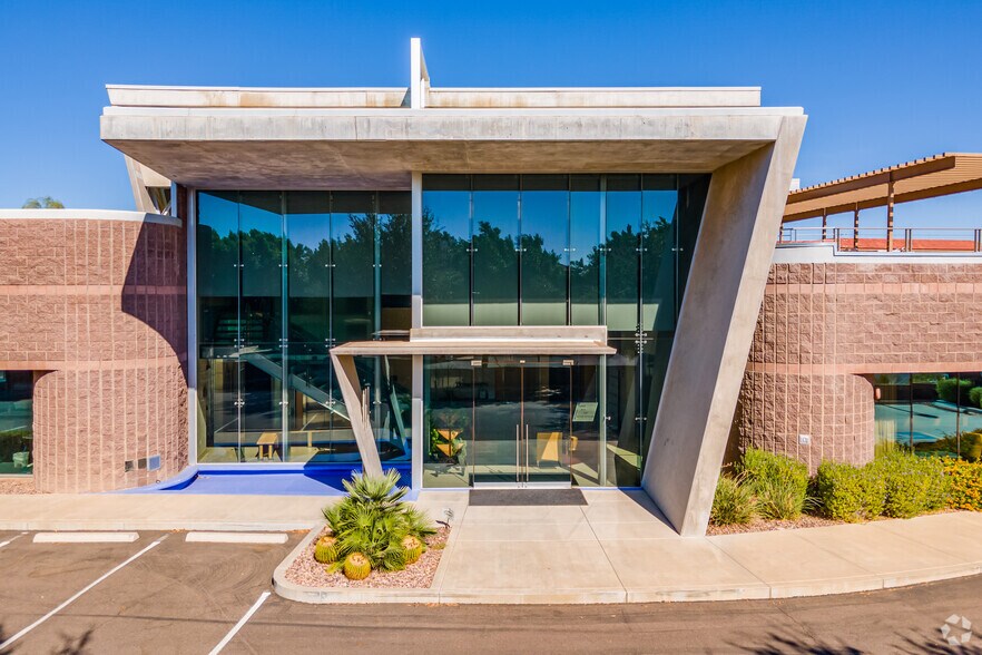 More Photos Of 8742 E Via de Commercio, Scottsdale Loft Creative Space For Lease