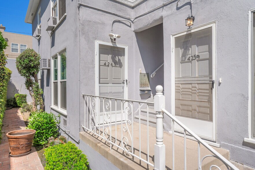 More Photos Of 4259 Cahuenga Blvd, Toluca Lake Apartments For Sale
