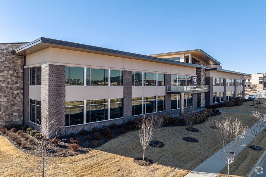 More Photos Of 4301 S JB Hunt Dr, Rogers Unknown For Lease