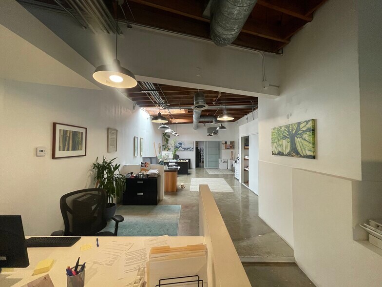 More Photos Of 1733-1737 Abbot Kinney Blvd, Venice Storefront Retail Office For Lease