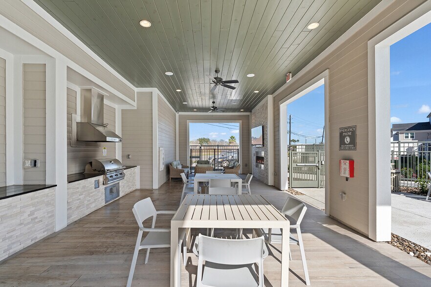 More Photos Of 3942 Cimarron Blvd, Corpus Christi Apartments For Sale