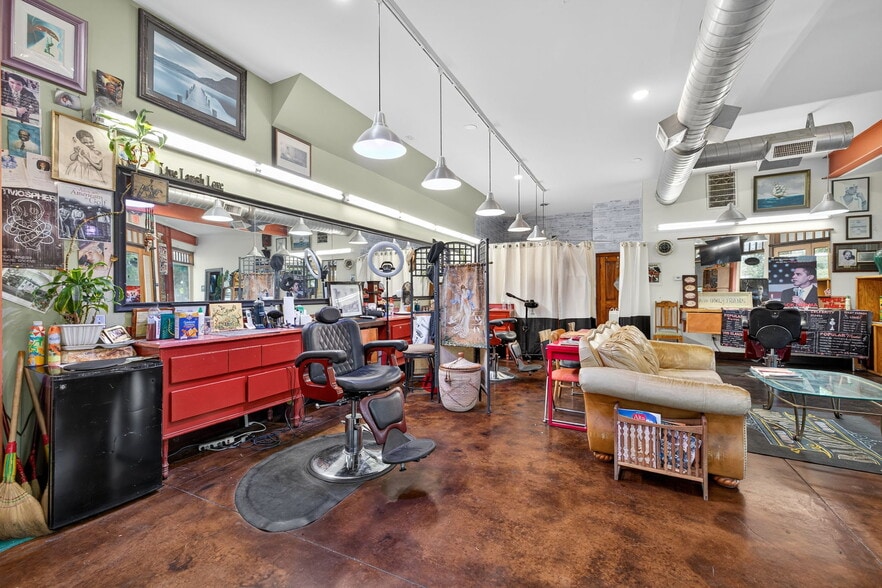 More Photos Of 3300 Broadway St, Sacramento Storefront Retail Office For Lease