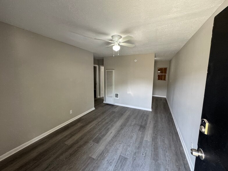 More Photos Of 784 Terminal Ct, Columbus Apartments For Sale