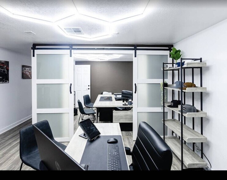 More Photos Of 1545 E Yucca St, Phoenix Warehouse For Lease