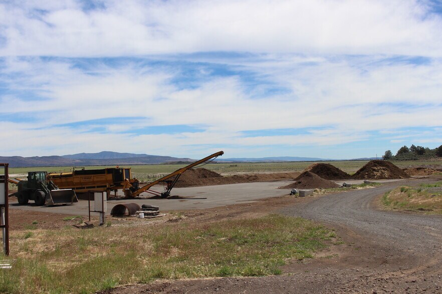 More Photos Of 24221 US-97 Hwy, Klamath Falls Contractor Storage Yard For Sale