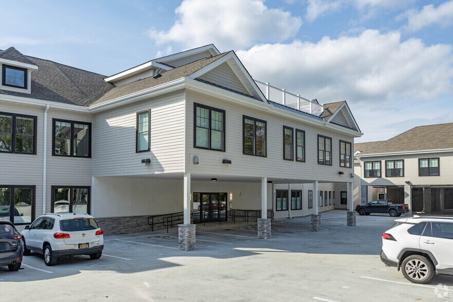 More Photos Of 1000 New York Ave, Huntington Station Apartments For Lease