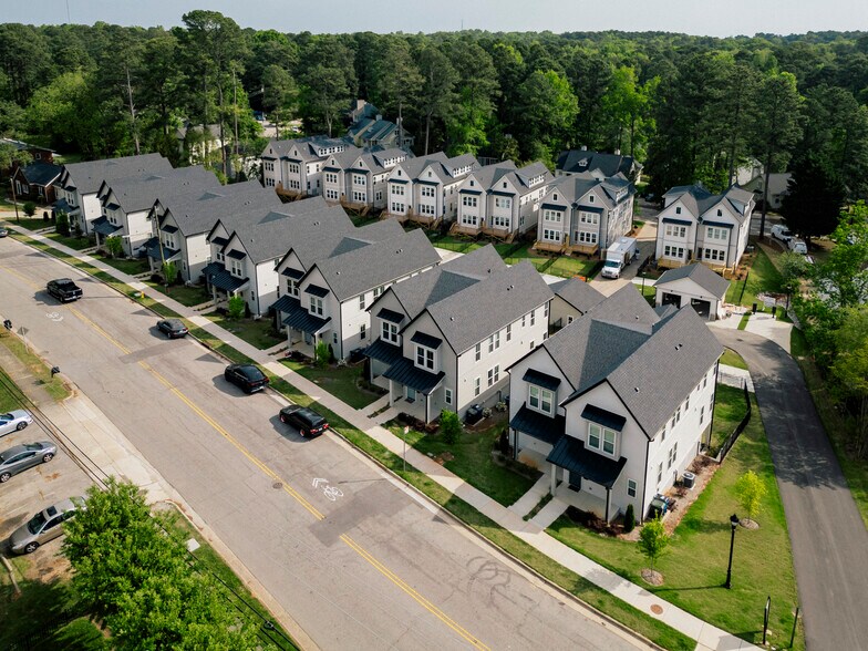 More Photos Of 5045 Lundy Dr, Raleigh Multifamily For Sale