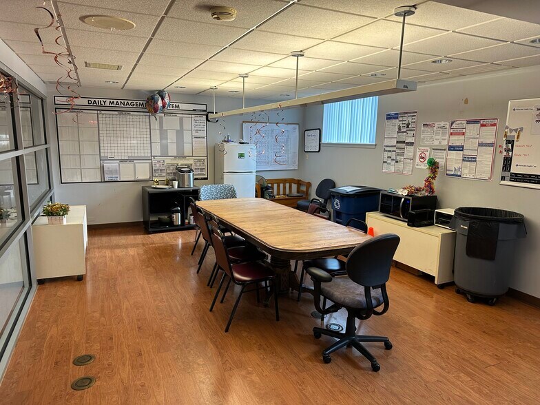 More Photos Of 4900 Main St, Downers Grove Medical For Lease