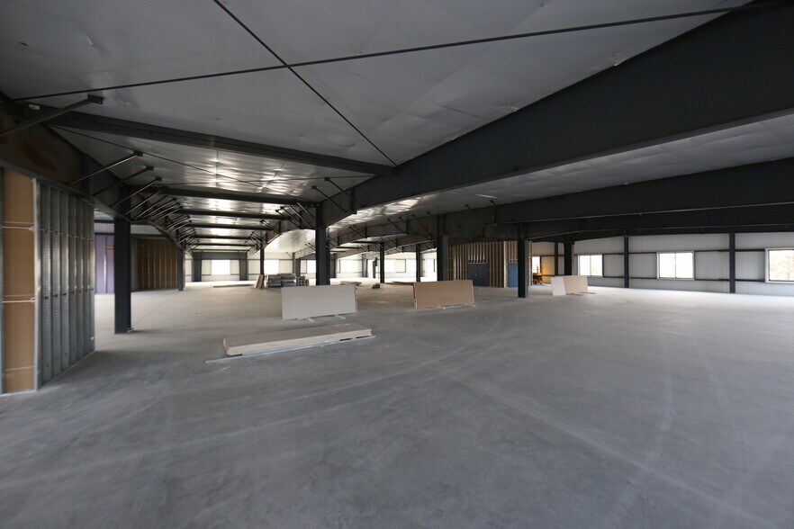 More Photos Of 140 Ace St, Fall River Light Manufacturing For Lease