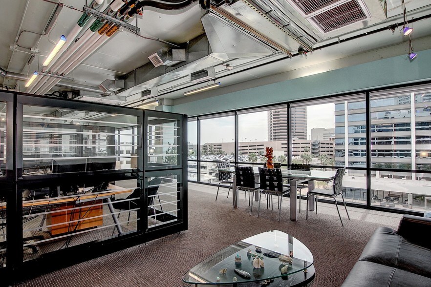 More Photos Of 3033 N Central Ave, Phoenix Loft Creative Space For Sale