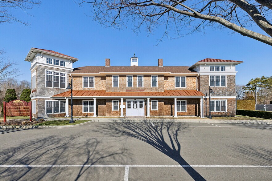 More Photos Of 50 Station Rd, Water Mill Unknown For Lease