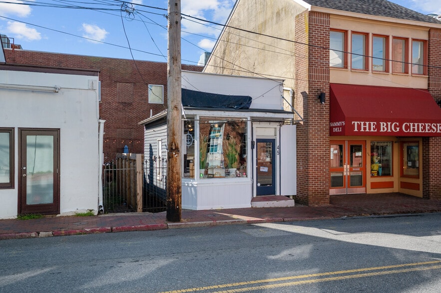 More Photos Of 45 Randall St, Annapolis Storefront For Sale