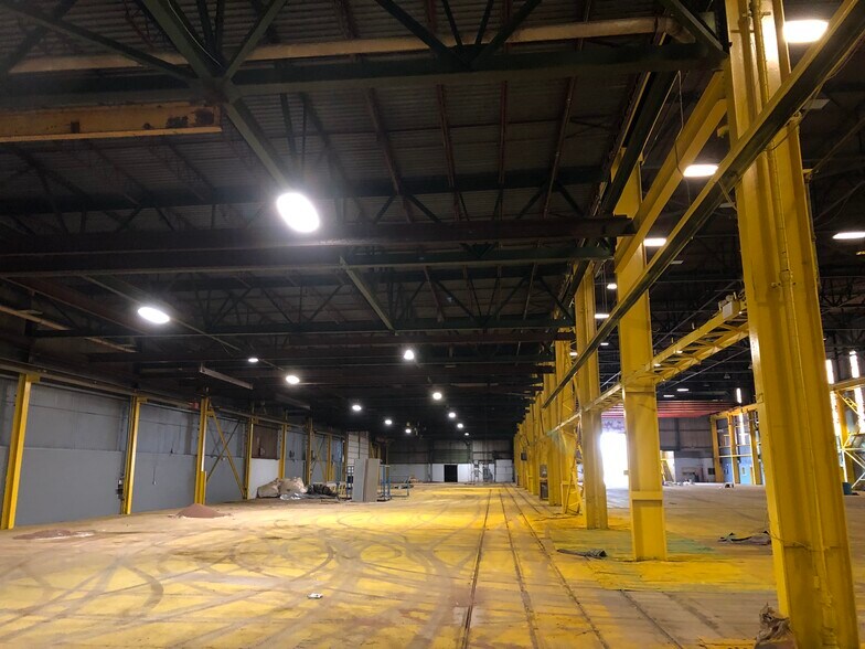 More Photos Of 1 Chandler Rd, Amherst Distribution For Sale