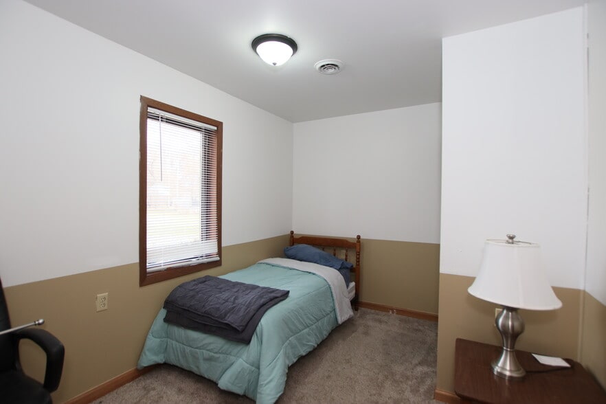 More Photos Of 496 Wisconsin Ct, Fond Du Lac Rehabilitation Center For Sale