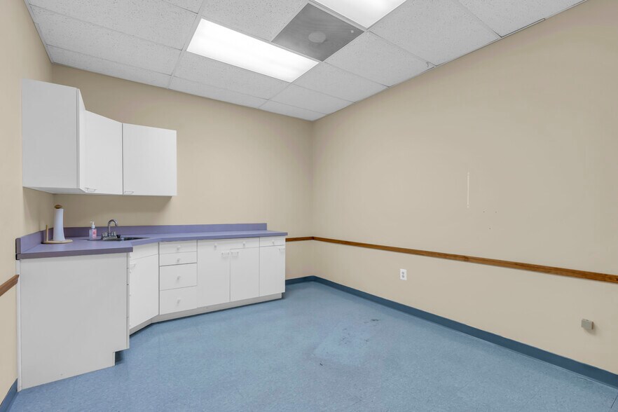 More Photos Of 2130 Highway 35, Sea Girt Medical For Sale