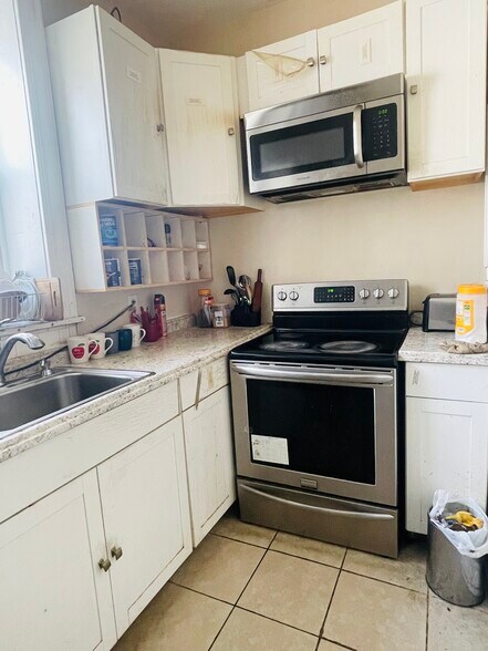 More Photos Of 6334 Dogwood Rd, Baltimore Office For Sale