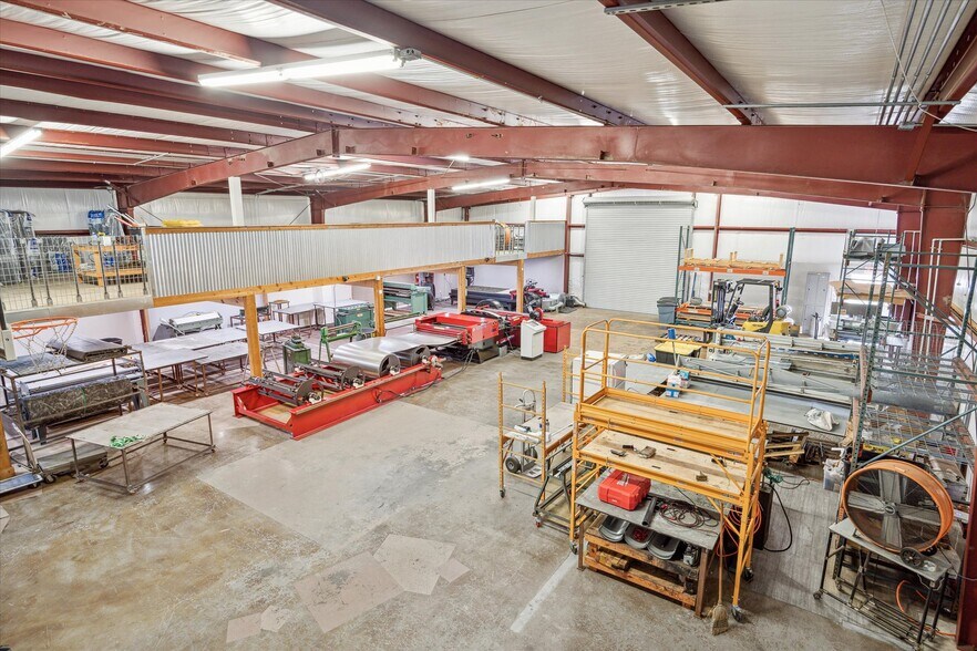 More Photos Of 11126 Timber Crest Dr, Houston Warehouse For Lease