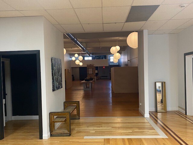 More Photos Of 6332 Roosevelt Rd, Oak Park Loft Creative Space For Sale